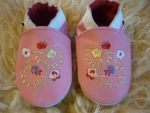 Patscherl Rosa mit Blumen